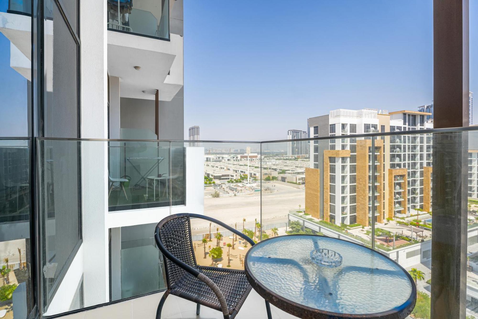 Escape24 Stylish Studio Azizi Riviera 8 Meydan One Dubaï Extérieur photo
